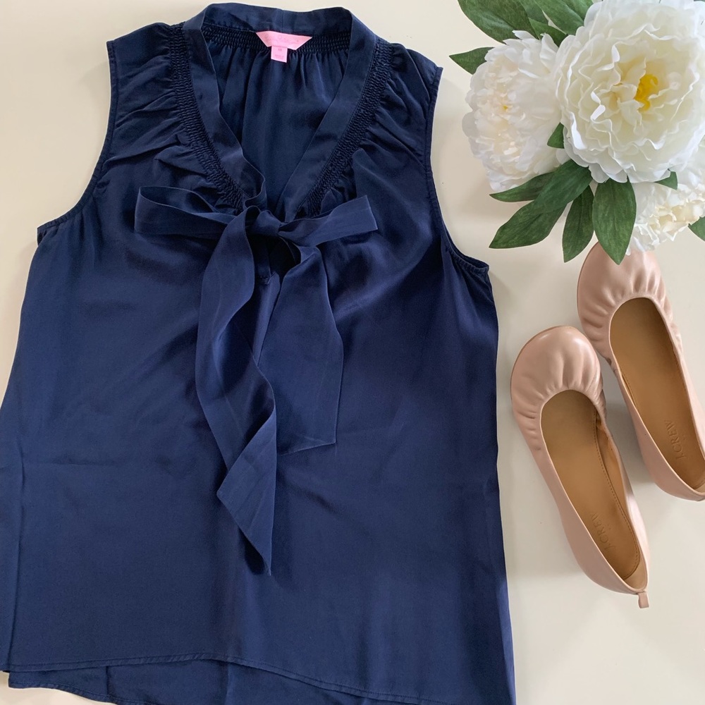 SOLD - Worn once size M Lilly Pulitzer silk blouse